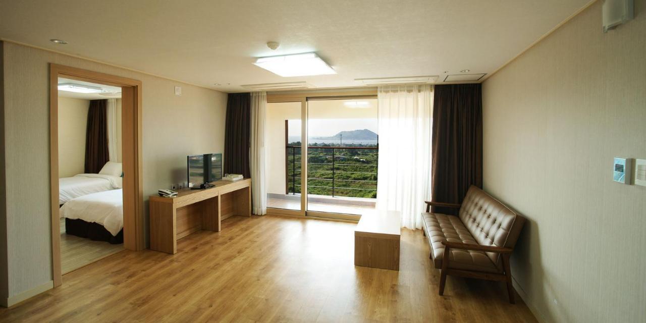 Hi Jeju Hotel Bagian luar foto