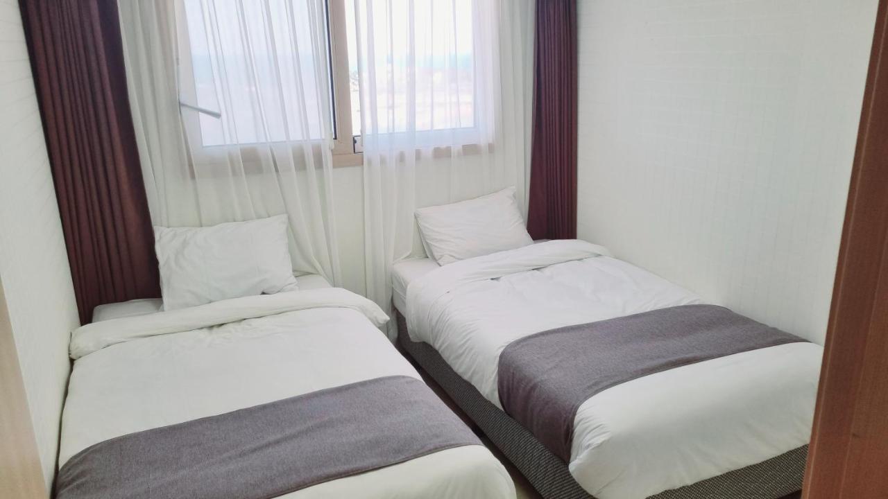 Hi Jeju Hotel Bagian luar foto