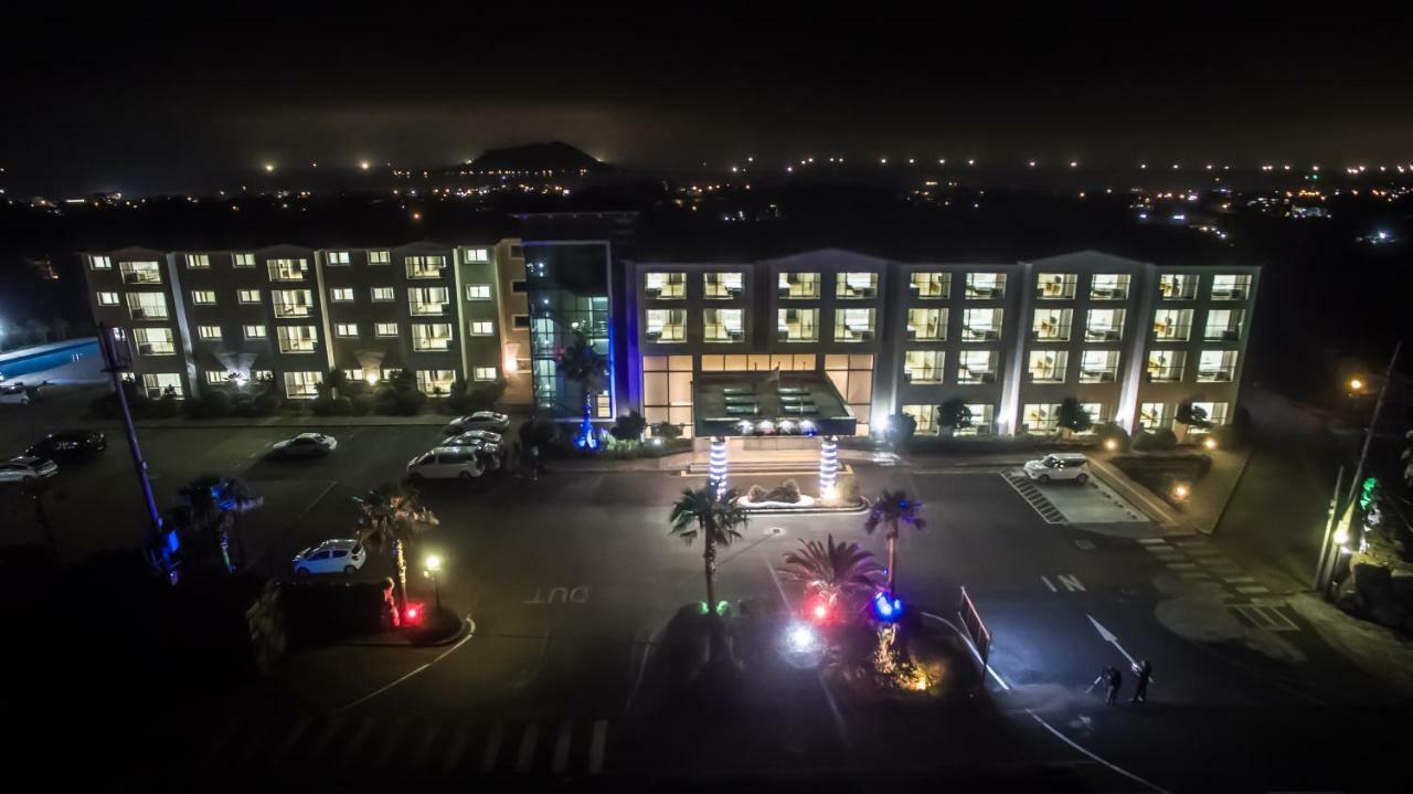 Hi Jeju Hotel Bagian luar foto