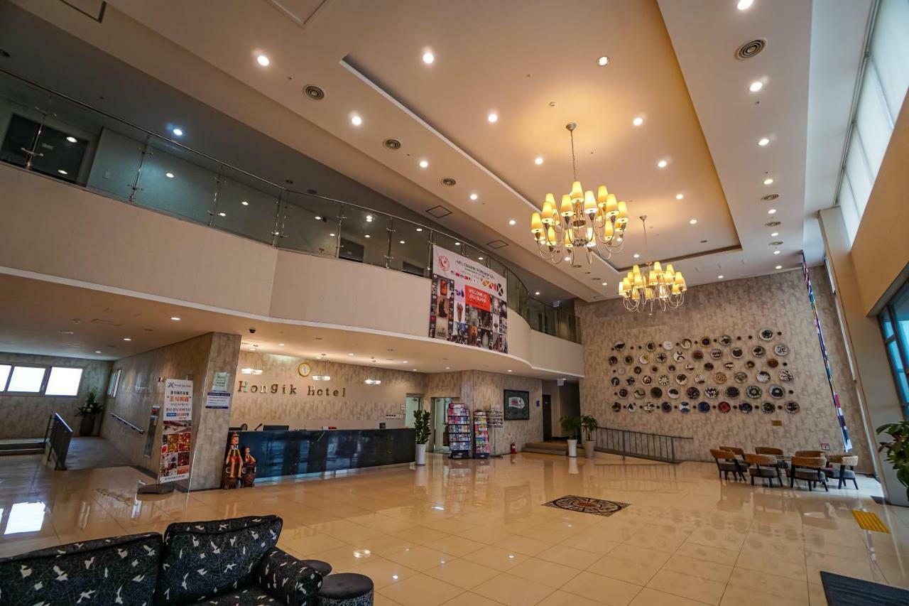 Hi Jeju Hotel Bagian luar foto